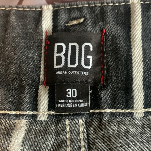 BDG Urban Oufitters Cropped Pants - Picture 2 of 5
